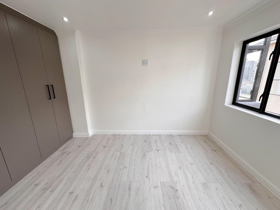 To Let 3 Bedroom Property for Rent in Bantry Bay Western Cape